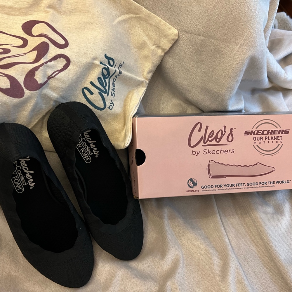 Cleo’s by Skechers  Love Spell 8.5 Black